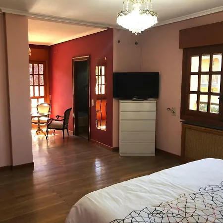 Casa El Arbol Del Lilo * El Espinar