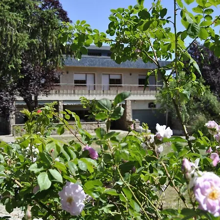 Casa El Arbol Del Lilo Nyaraló El Espinar