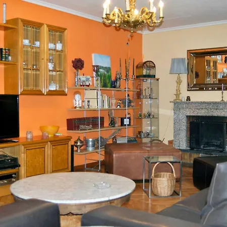 Casa El Arbol Del Lilo * إل إيسبينار